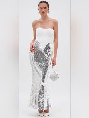 AKIRA Silver Dresses for Women on Sale up to 90% Off: Poshmark AKIRA Silver Dresses for Women on Sale up to 90% Off: Poshmark